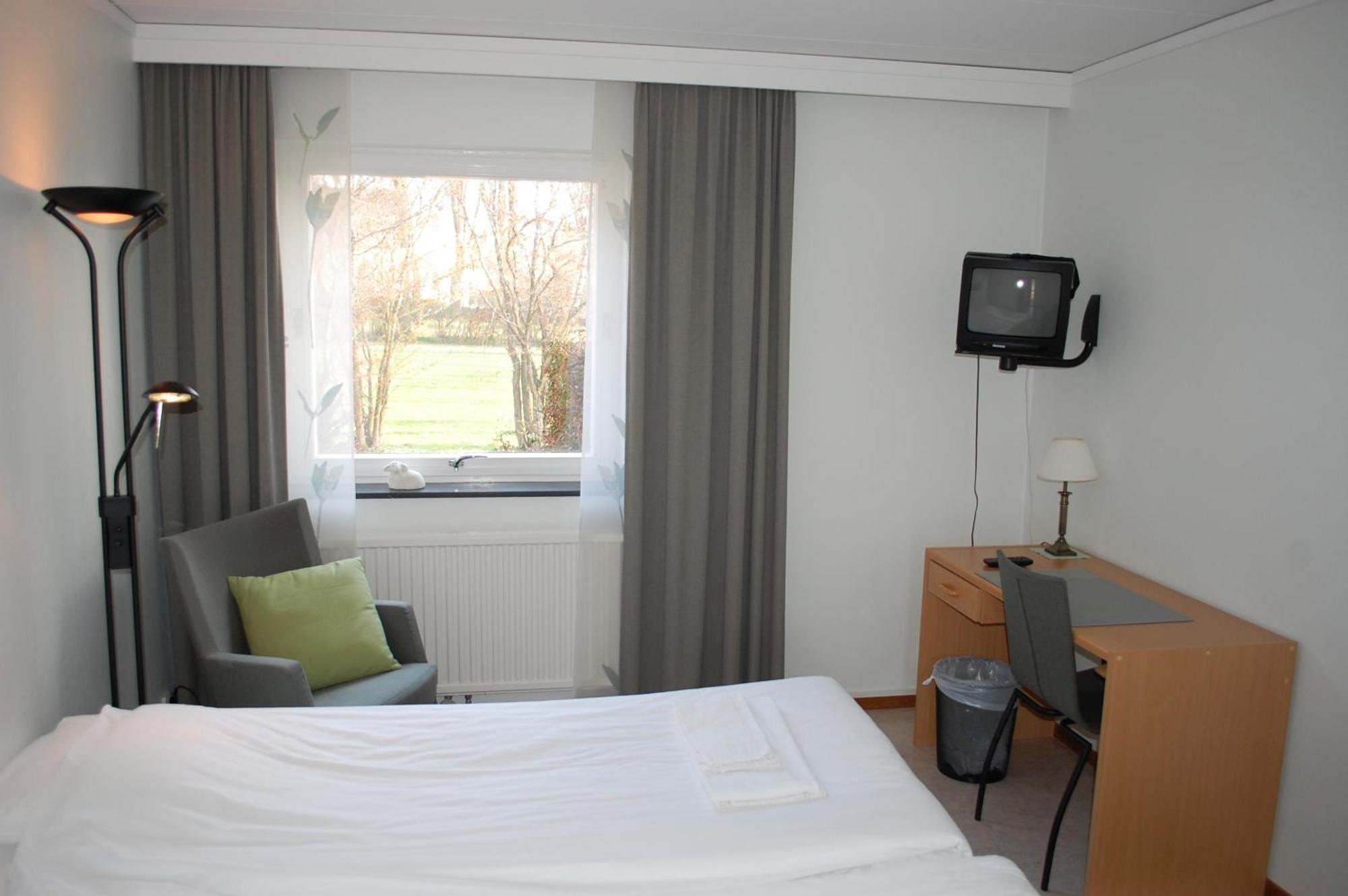 Allegarden Kastloesa Hotell מראה חיצוני תמונה